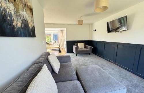 Modern & Spacious Home in Exeter - Smart TV & Xbox - Foto 16