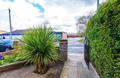 Spacious 4-Bed House Near Wigan Warrington - Foto 60