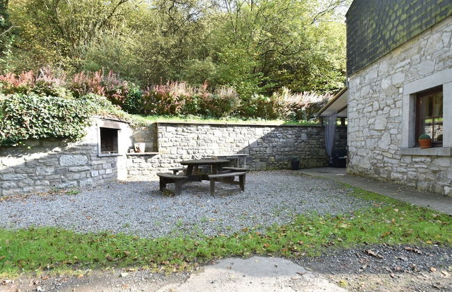 Cottage With Bubble Bath - Photo 18
