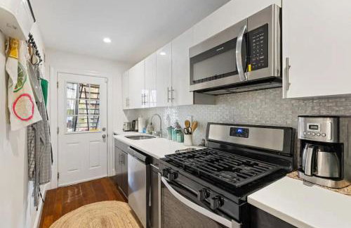 Enchanting Brownstone with a magical garden - Foto 10