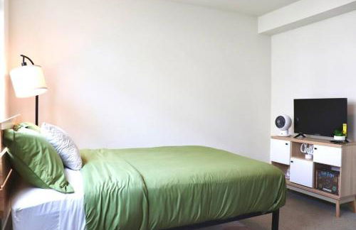 Entire Stunning Townhouse 3br/2.5ba w Parking - Foto 17