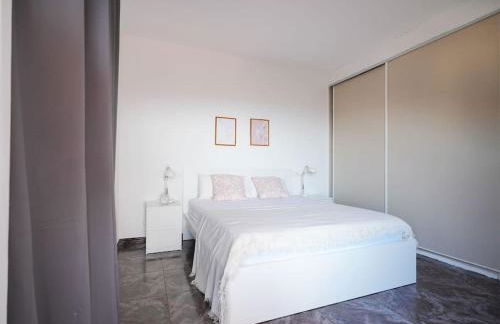 A+View Private Terrace Private Pool Family Fun - Photo 32