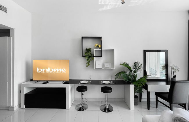 Elegant Studio Golf Course View Bnbmehomes - Photo 18