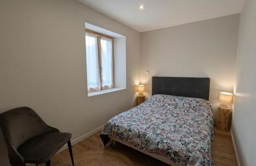 Maison rénovée avec terrasse et balcon à Polignac - FR-1-582-539 - Foto 13