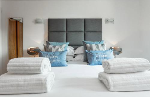 Reflections - Balcony Views of Poole Harbour - Photo 14