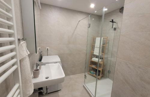 Goldblick Balingen - Stilvolles Wohnen auf Zeit - Photo 9