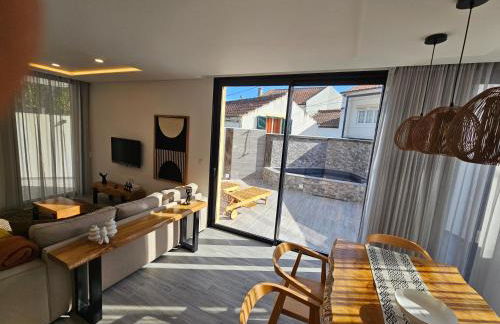 NEXT HOUSE - Photo 3