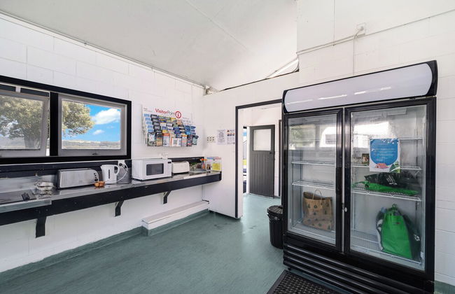 Waitangi Holiday Park - Foto 12