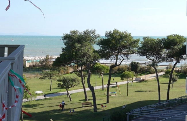 Beautiful One-bedroom Flat With Swimming Pool Near the sea by Beahost Rentals - Foto 9