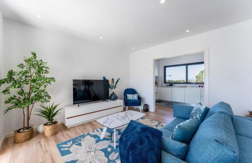 Stunning 3 BDR Flat W/ Rooftop Pool by LovelyStay - Foto 21