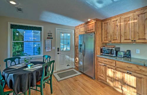 Riverside Hide-A-Way with Patio, BBQ, Fishing Pier - Foto 12