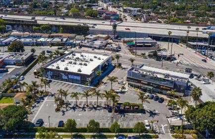 Cheerful house with EV, Parking & backyard - Foto 25