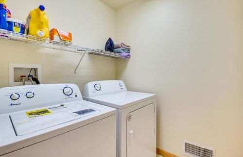 Hot Tub, Game Room and Fire Pit Pocono Summit Home! - Foto 26