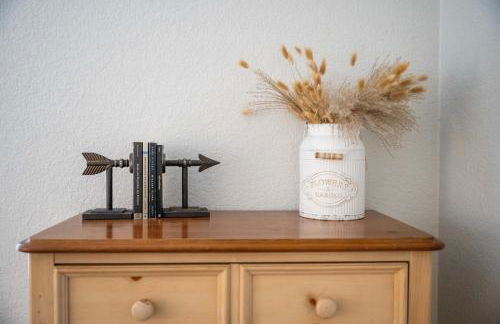 Spacious Retreat Patio, Games, and Quick to DEN - Foto 33