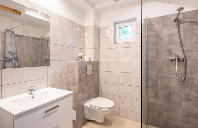 Cottage in Ledzin Near Dutch Windmill - Photo 11