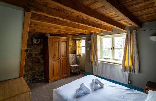 School House, cosy cottage for 12 with hot tub in the Peak District - Photo 47