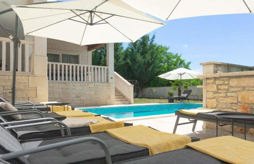 Villa Coridigo - Unique High Position, Panorama Nature View, Cozy Dining Terrace, Fenced Property - Foto 62