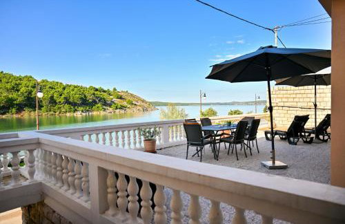 Apartment Bazdaric - Photo 1