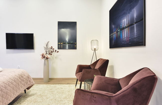 D&A Central Luxury Apartments - Photo 23