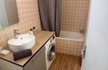 T1bis, balcon, proche Part-Dieu - Foto 3