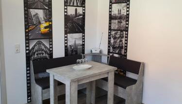 modern und mittendrin, das ist Monty - Foto 2