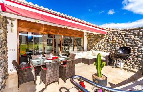 Casa Holmston, Duplex villa with hot tub in Anfi Tauro Topaz - Foto 29