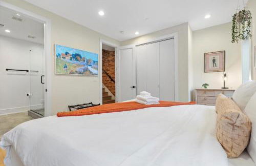 Central DC 5-BR Townhome - Walk to METRO-rail - Foto 18