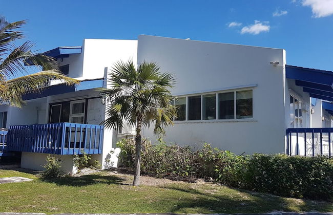 Spacious Villa On The Beach - Photo 29