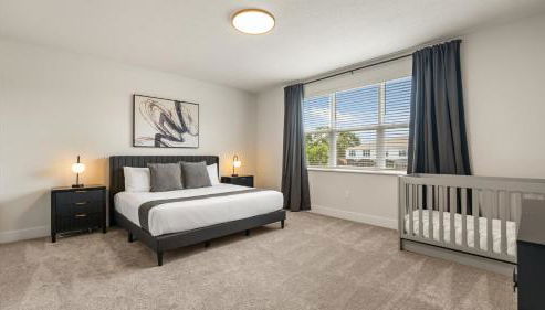 Contemporary 4BR Townhome with Pool & Themed Rooms - Foto 2