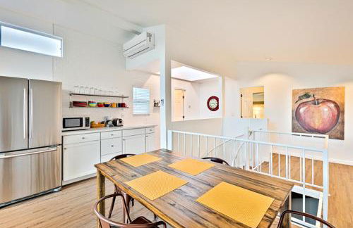 Shores Perfection - Spa, AC, Pet Friendly, Parking, Fire Pit & Massive Private Yard! - Foto 32