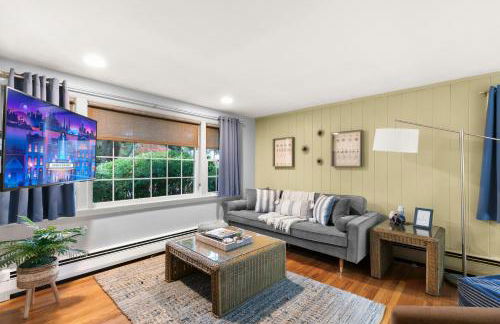 Modern Beach & Pond Getaway in Heart of Cape Cod - Foto 47