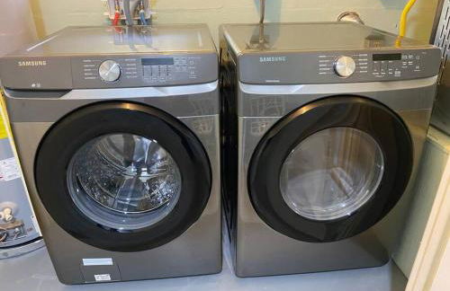 Serene renovated oasis near downtown area - Photo 18