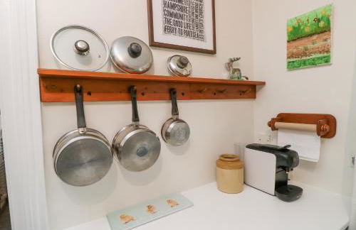 Framingham - Photo 15