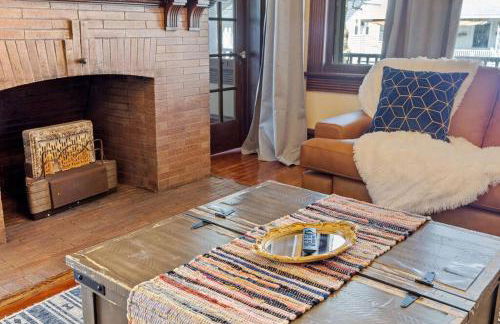 AC 9 BR 4BA Victorian Manor - 1 Block to Beach - Foto 29