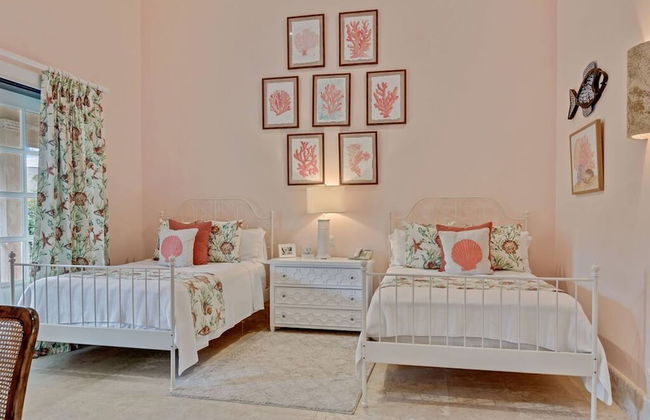 Sophisticated Villas With Private Pools and Staff - Foto 32