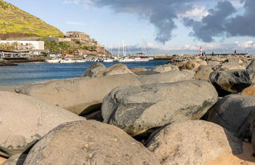 Fort Bay Suite Apartments - Photo 13