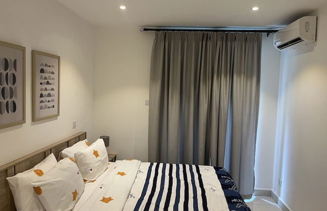 Embassy Gardens Apartment - Photo 19