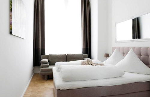 SC 06 by ROCKCHAIR Apartments l SUPERHOST Status l 4 Bedrooms Boxspringbeds 2 Bathrooms Balcony Elevator - Cozy Family & Business Flair welcomes you! - Foto 21