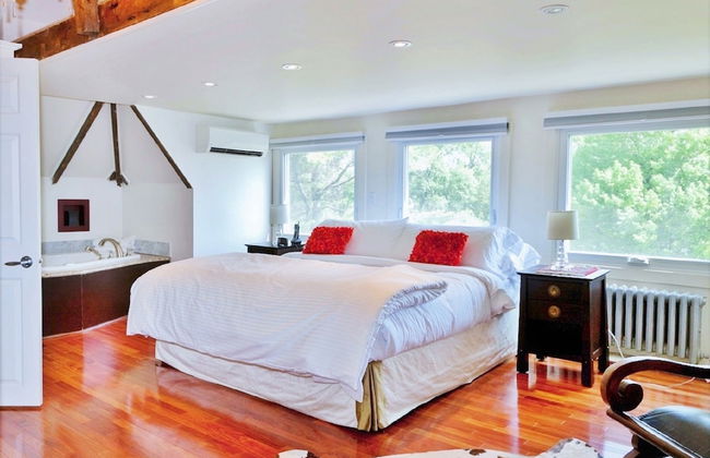 All Suites Whitney Manor - Photo 8