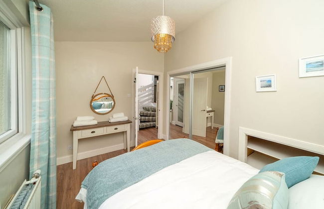 Ferry View Cottage - Private Balcony - Foto 10