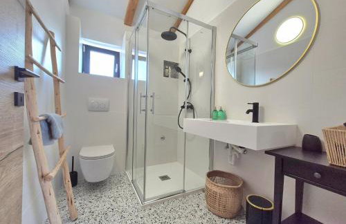 Cozy cottage with seaview and parking ideal for small family - Photo 11