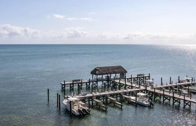 Beautiful Unit In One Of The Most Prestigious Condo Complex In Islamorada 2 Bedroom Condo by RedAwning - Photo 34