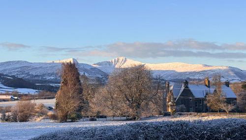 Mountain Suite, Stunning Views, Brecon Beacons - Photo 3