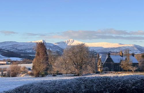 Mountain Suite, Stunning Views, Brecon Beacons - Photo 3