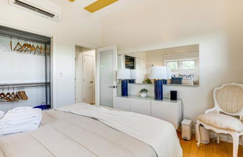 Elegant Gloucester Beach Getaway with Ocean Views! - Foto 21