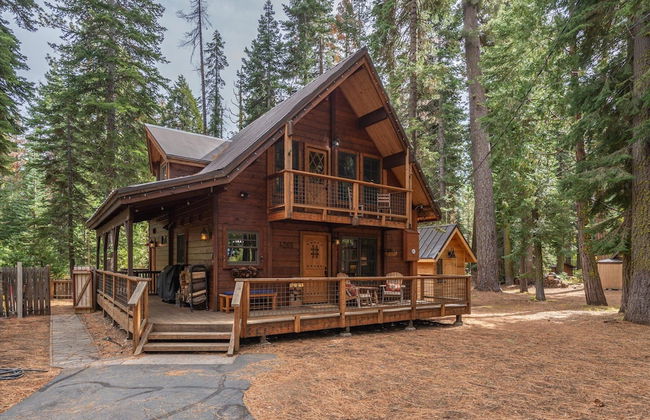 Cozy Pet Friendly Cabin in Lake Tahoe by Sierra Getaways - Foto 22