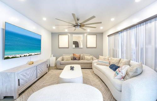 Waterfront Luxe 3BR, Pool, Hot Tub & Dock - Foto 5