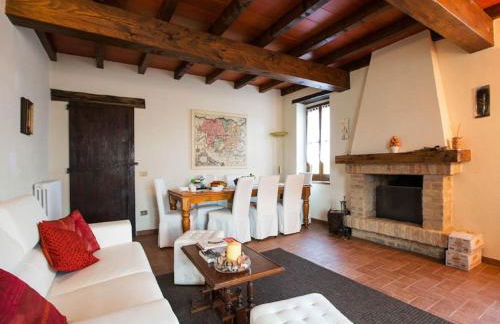 Sunny holiday home with swimming pool - Photo 11