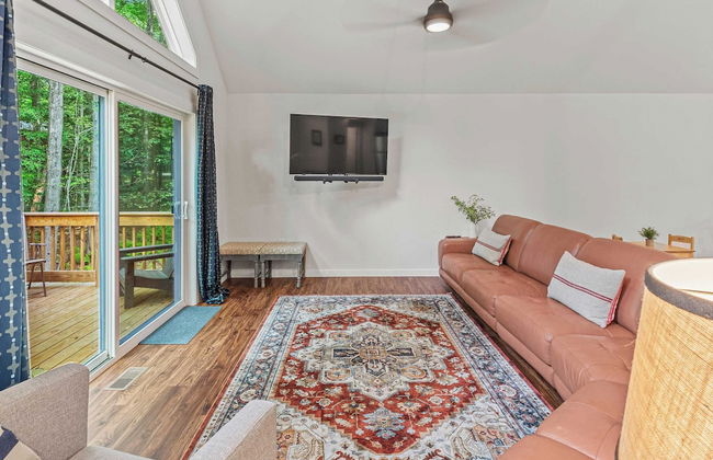 Happy Trails Chalet by Avantstay Sauna + Deck, Private Community Beach Access - Foto 44