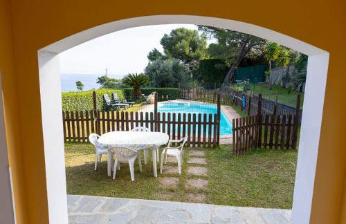 Perla sul mare con piscina - Foto 32